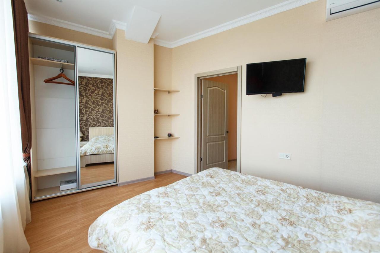 Sun City Apart Hotel Dnipro Exteriör bild