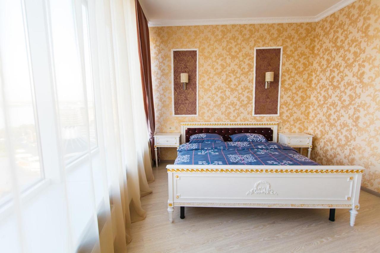 Sun City Apart Hotel Dnipro Exteriör bild