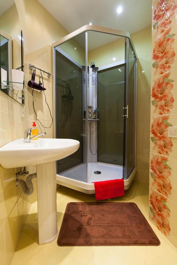 Sun City Apart Hotel Dnipro Exteriör bild
